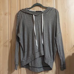 🖤 Striped droopy hoodie
